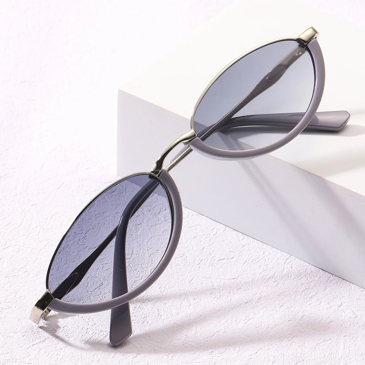 The Élan Cat-eye Sunglasses