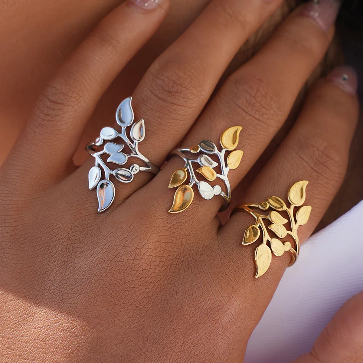 Contour Botanical Ring