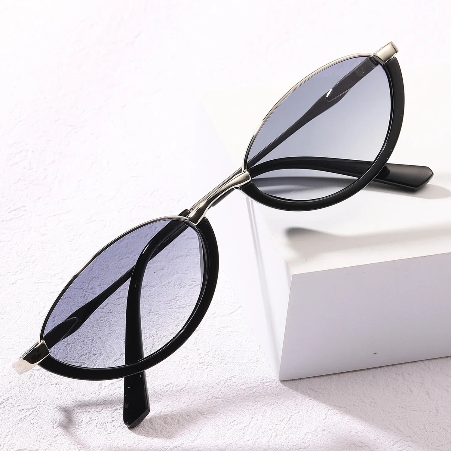 The Élan Cat-eye Sunglasses