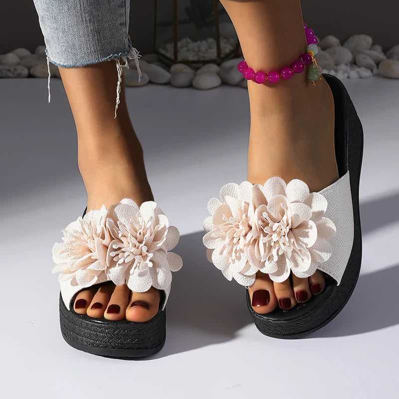 Penelope Platform Slide