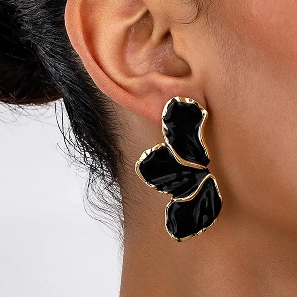 Contour Floral Stud Earring
