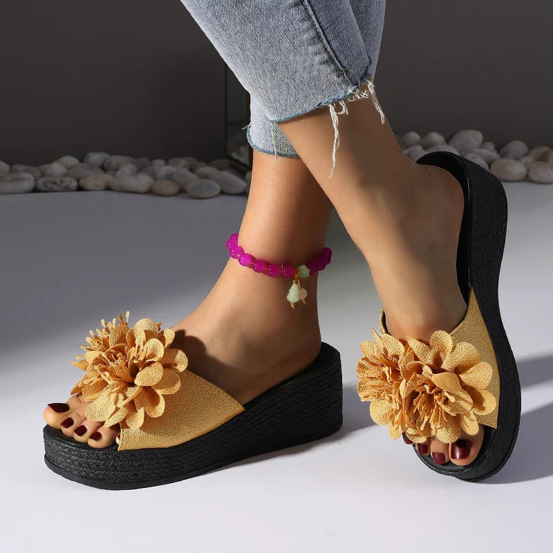 Penelope Platform Slide